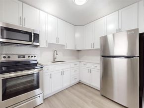 329 SW 9th Ave, Miami FL 33130