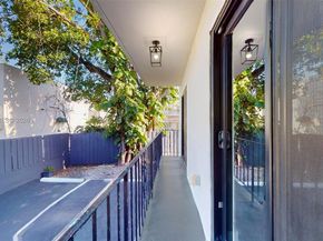 329 SW 9th Ave, Miami FL 33130