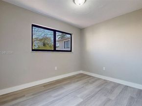 329 SW 9th Ave, Miami FL 33130