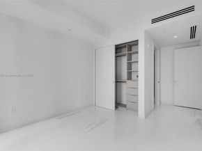 300 Biscayne Boulevard Way 3009W, Miami FL 33131