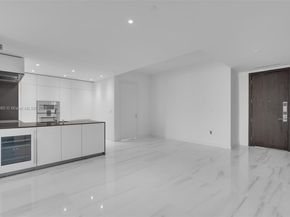 300 Biscayne Boulevard Way 3009W, Miami FL 33131
