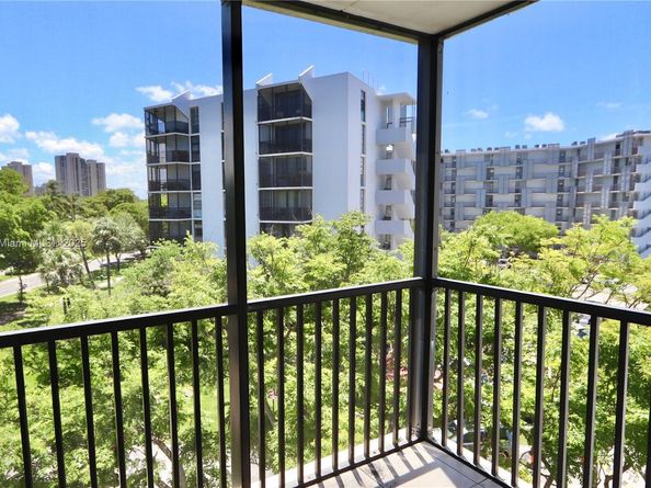 3475 N Country Club Drive 501, Aventura FL 33180