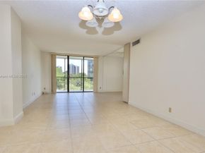 3475 N Country Club Drive 501, Aventura FL 33180