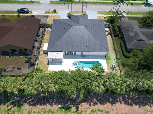 3409 Diane Dr, Boynton Beach FL 33435