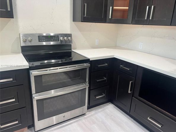 55 NE 213th St, Miami Gardens FL 33179