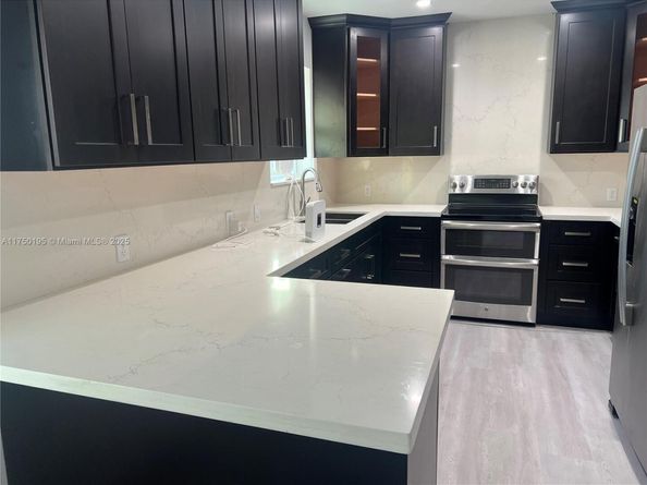 55 NE 213th St, Miami Gardens FL 33179