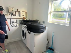 55 NE 213th St, Miami Gardens FL 33179