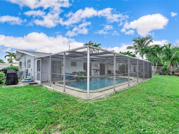 1951 NW 33rd Ct, Oakland Park FL 33309