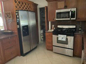 21330 NE 25th Ct, Miami FL 33180