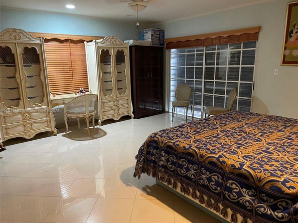 21330 NE 25th Ct, Miami FL 33180