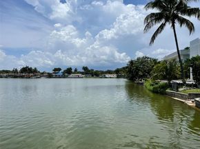 21330 NE 25th Ct, Miami FL 33180