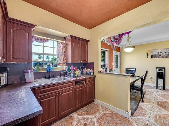 3960 NW 174th St, Miami Gardens FL 33055