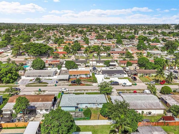 3960 NW 174th St, Miami Gardens FL 33055