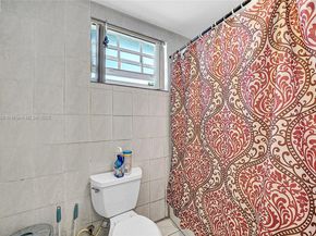 3960 NW 174th St, Miami Gardens FL 33055