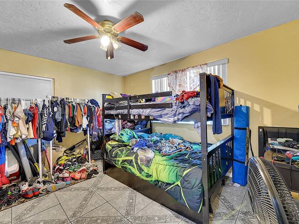 3960 NW 174th St, Miami Gardens FL 33055