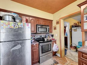 3960 NW 174th St, Miami Gardens FL 33055