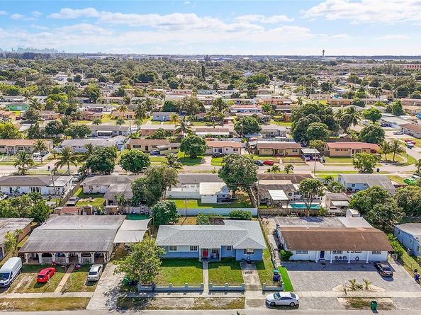 3960 NW 174th St, Miami Gardens FL 33055