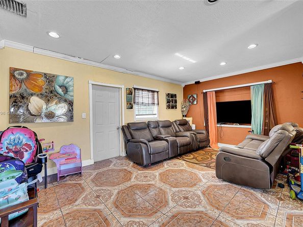 3960 NW 174th St, Miami Gardens FL 33055