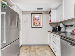 4330 Hillcrest Dr 516, Hollywood FL 33021