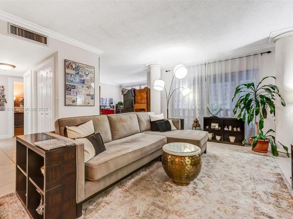 4330 Hillcrest Dr 516, Hollywood FL 33021