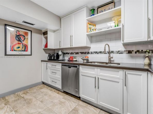 4330 Hillcrest Dr 516, Hollywood FL 33021