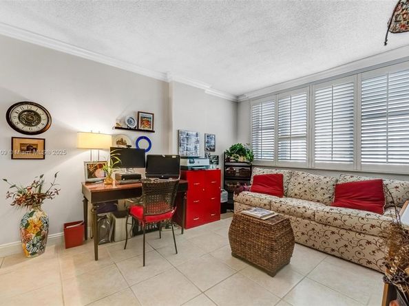 4330 Hillcrest Dr 516, Hollywood FL 33021