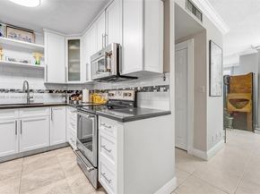 4330 Hillcrest Dr 516, Hollywood FL 33021