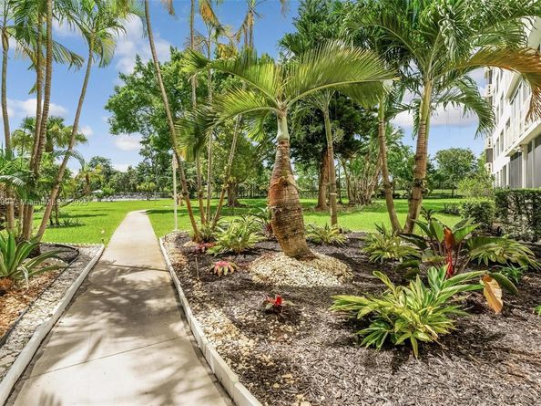 4330 Hillcrest Dr 516, Hollywood FL 33021