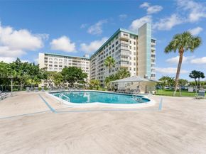 4330 Hillcrest Dr 516, Hollywood FL 33021