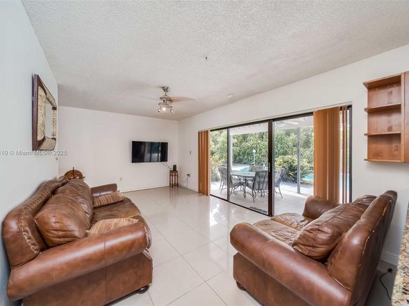 11570 SW 92nd St, Miami FL 33176