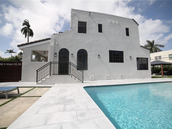 1345 Hollywood Blvd, Hollywood FL 33019