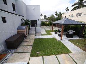 1345 Hollywood Blvd, Hollywood FL 33019