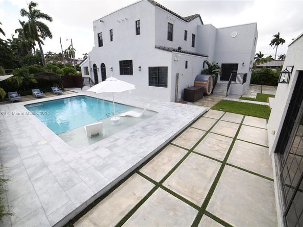 1345 Hollywood Blvd, Hollywood FL 33019