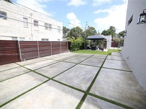 1345 Hollywood Blvd, Hollywood FL 33019