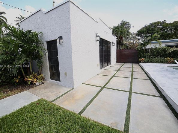 1345 Hollywood Blvd, Hollywood FL 33019