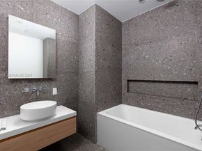 8701 Collins Ave 902, Miami Beach FL 33154