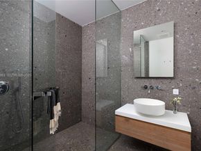 8701 Collins Ave 902, Miami Beach FL 33154