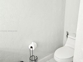 7337 Stardust Dr, Hialeah FL 33015