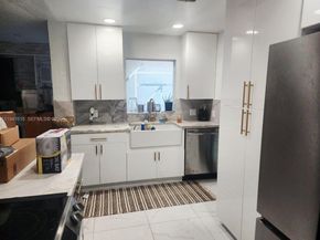 7337 Stardust Dr, Hialeah FL 33015