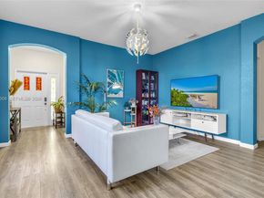 268 Conservation Dr, Weston FL 33327
