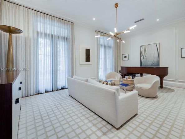 2615 Anderson Rd, Coral Gables FL 33134