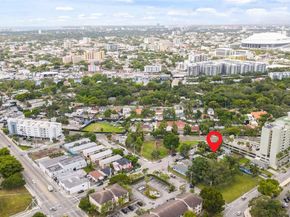769 NW 10th St, Miami FL 33136