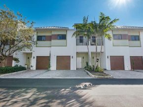 4480 NW 8th Pl, Plantation FL 33317