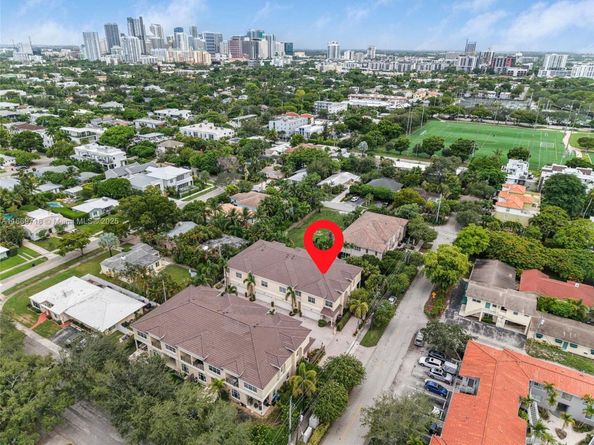 1514 NE 7th St, Fort Lauderdale FL 33304
