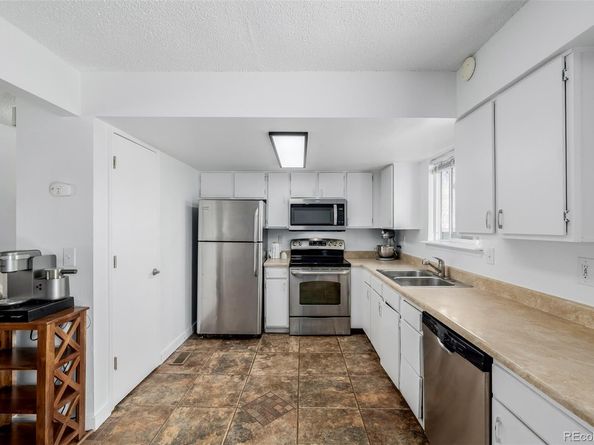 4922 S Rifle Court, Aurora CO 80015