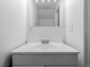 4922 S Rifle Court, Aurora CO 80015