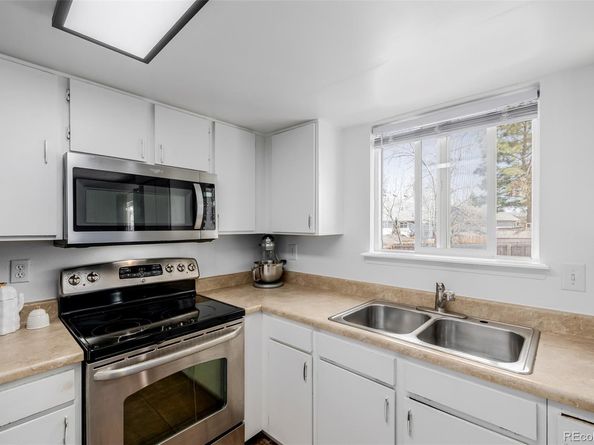 4922 S Rifle Court, Aurora CO 80015