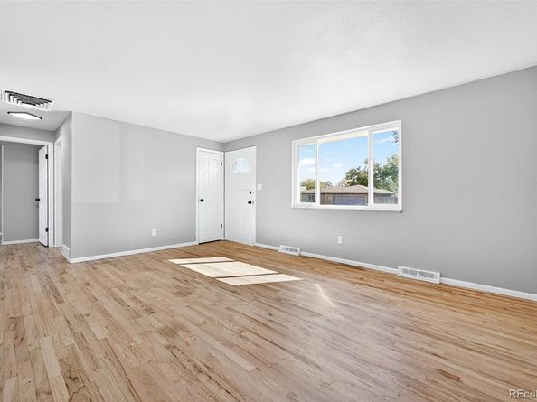 6419 W 77th Avenue, Arvada CO 80003