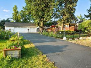 1101 Pikeview Street, Lakewood CO 80215