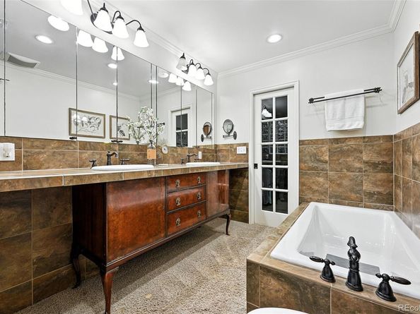 1101 Pikeview Street, Lakewood CO 80215